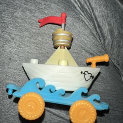 Lalaloopsy Silly Pet Parade Boat, used condition 