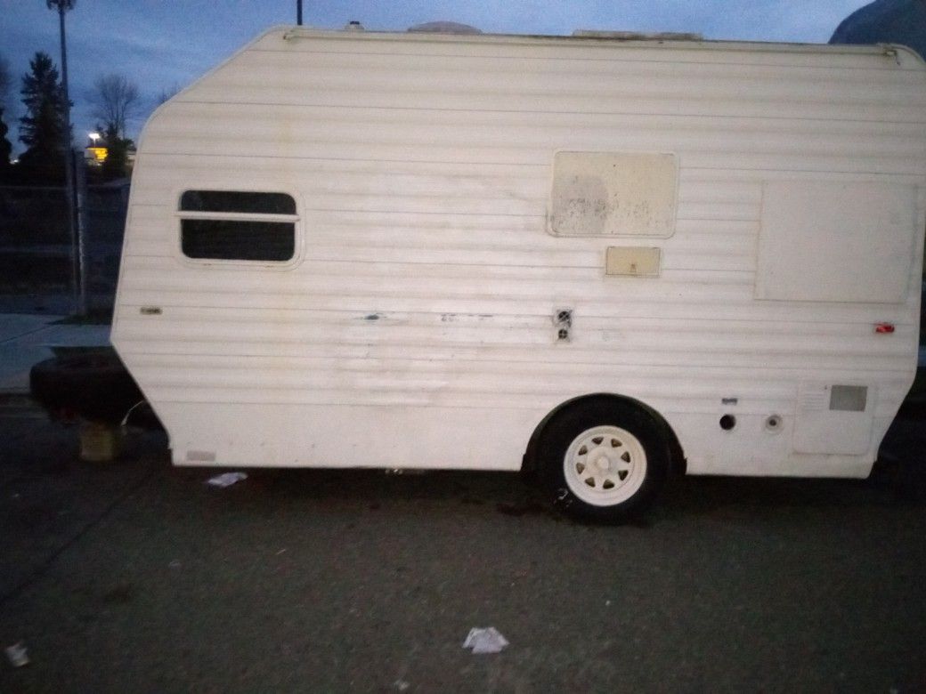 2000 PlayMor 13Ft Travel Trailer for Sale in WA OfferUp
