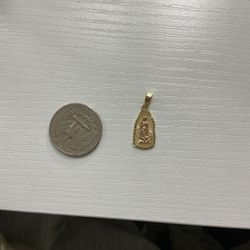 14k Virgin Mary Pendant 