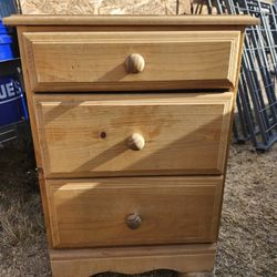 Night Stand With 3 Drawers