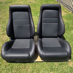 Universal Racing Seats