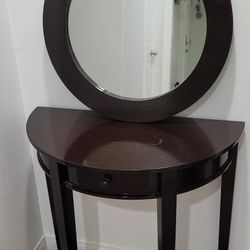 Entry Table W/ Mirror