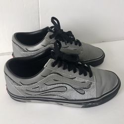VANS; OLD SKOOL SNEAKERS SIZE 9 US/ EUR 42