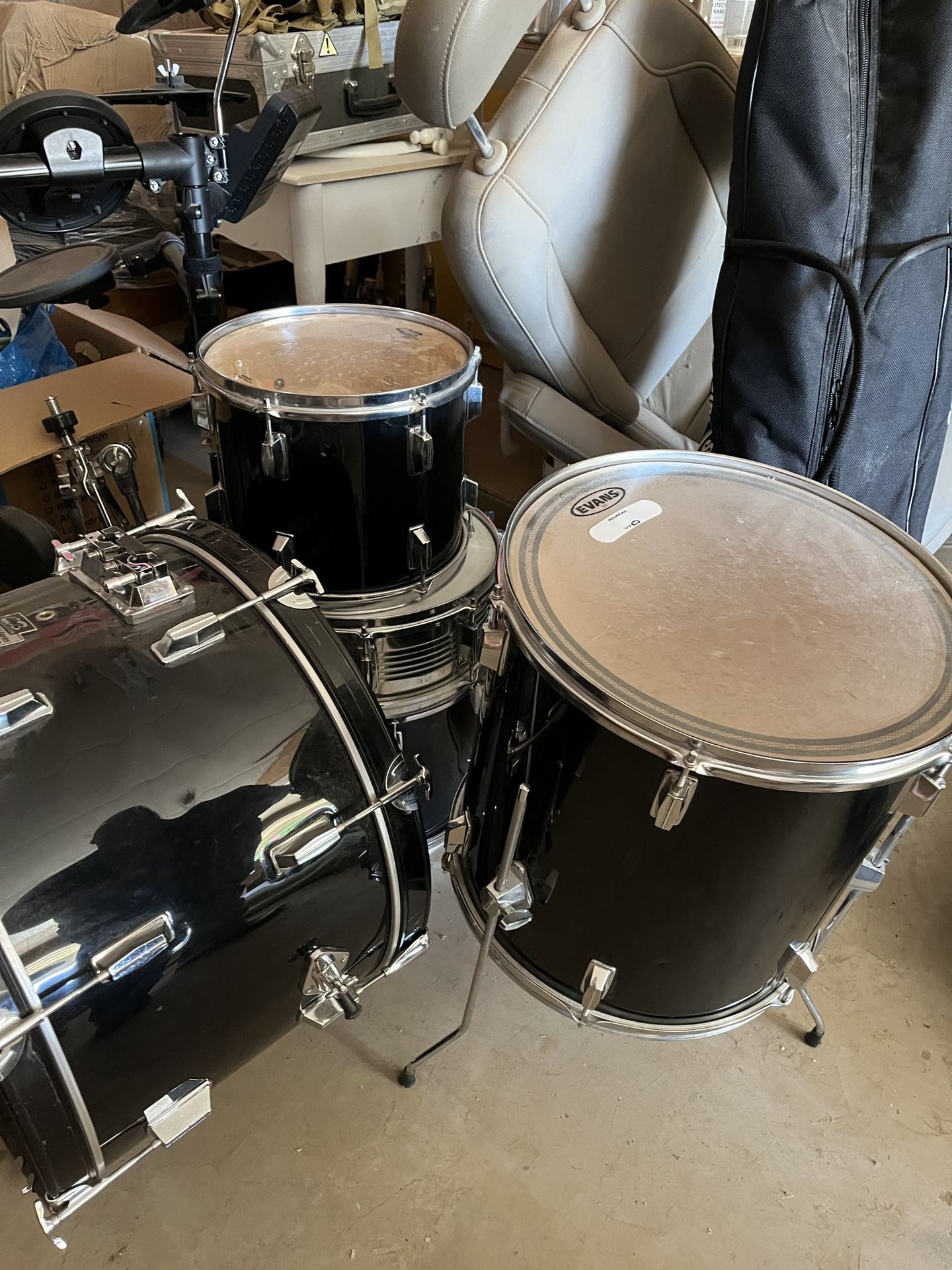 Drum kit