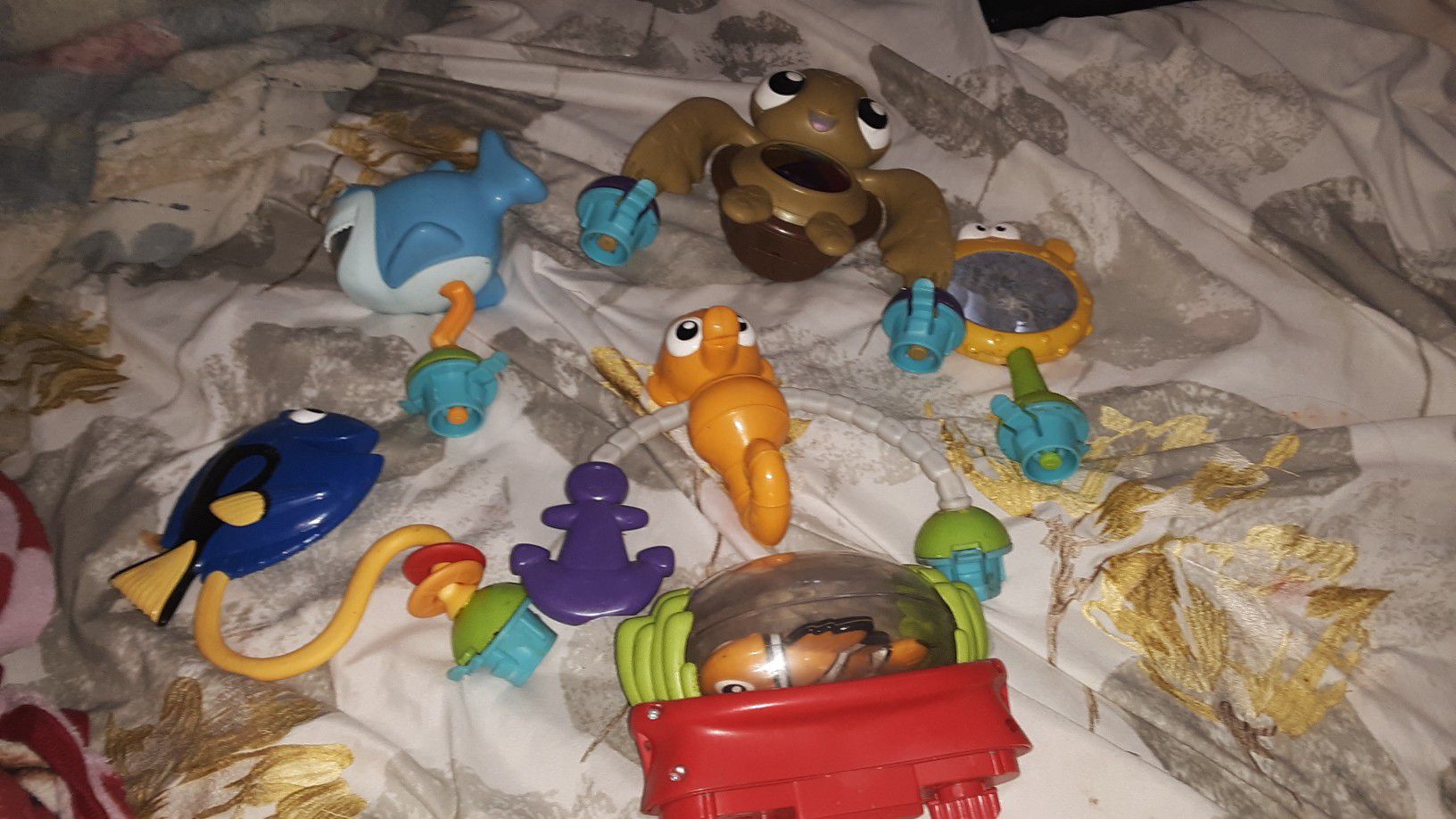 Nemo jumper toys