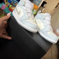 Toddler shoes