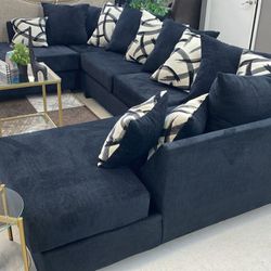 111 black sectional oversized 3 pc black with black and white pillows No Credit Check Advance Payment 55$