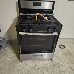 Stove And Microwave 