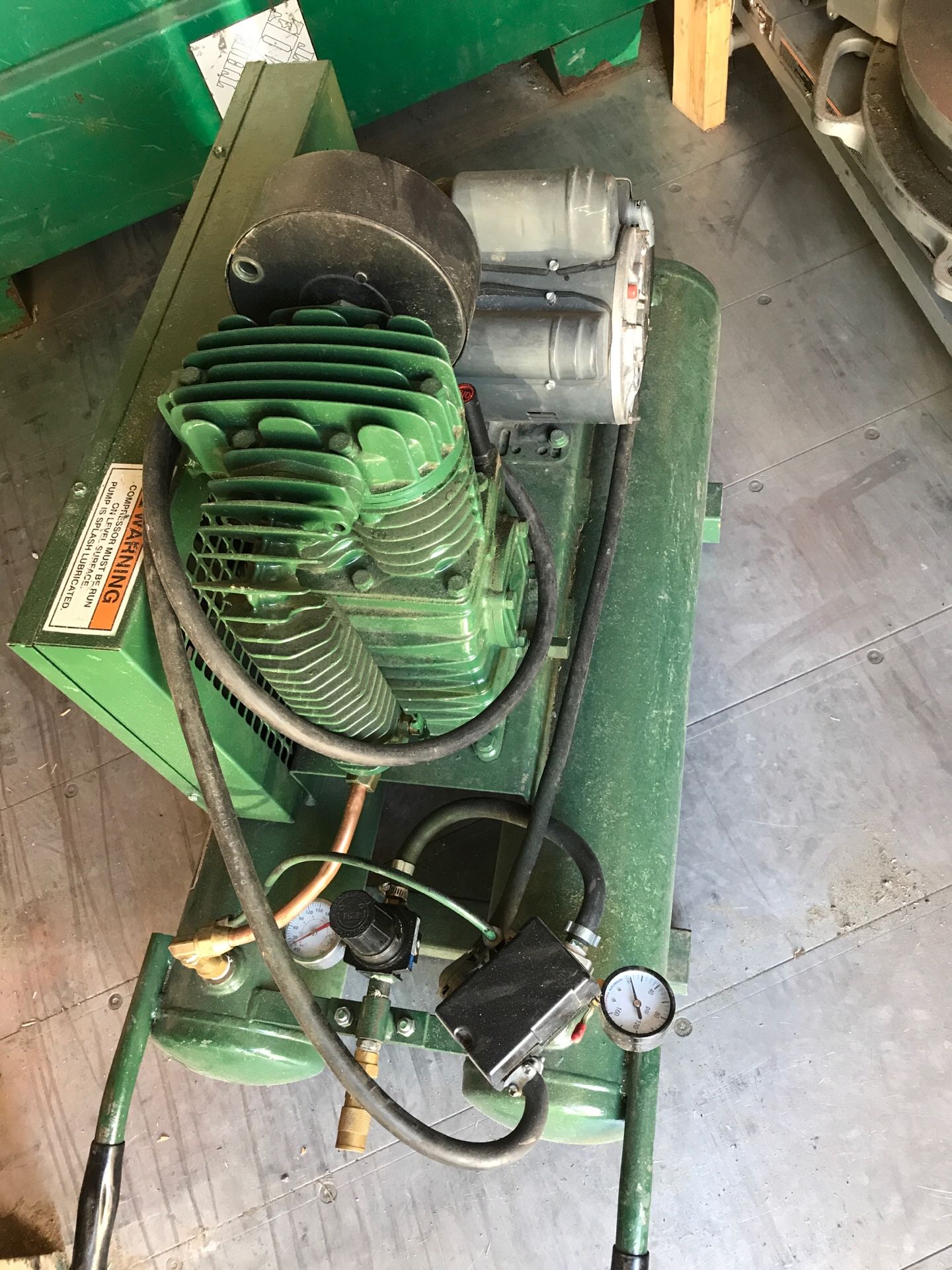 Air compressor