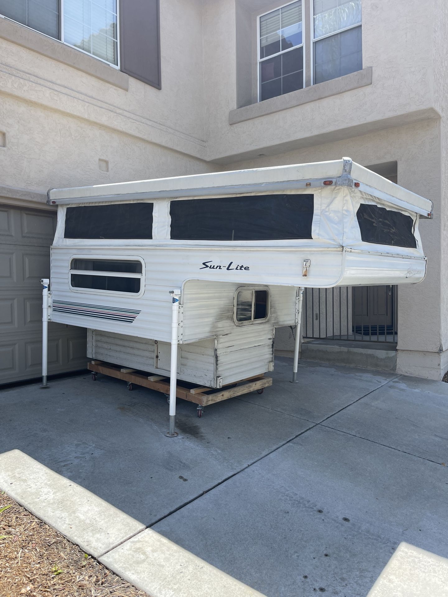 Pop Up Truck Camper