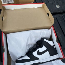 Panda Dunks