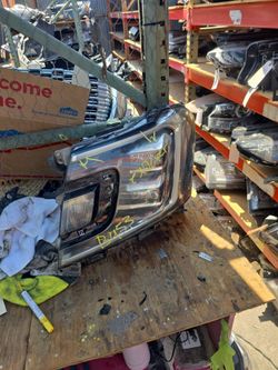 Expedition headlights 2019 2021
