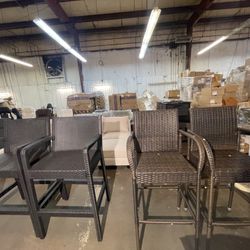 Outdoor Bar Stool, Set of 2 pieces, color for （Brown or black)  💥brand new in box💥 🔥$130🔥  Warehouse Address: 2745 Boone st   Columbia sc 29204  B