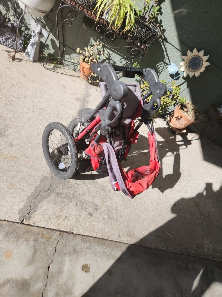 FREE STROLLER 3 Wheels 