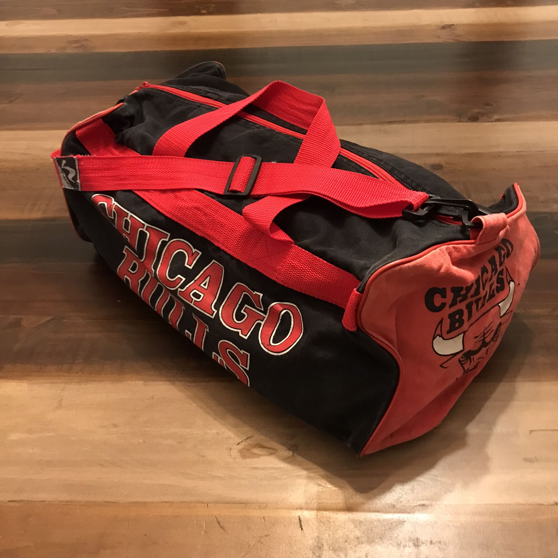 1990’s Official NBA x Chicago Bulls Duffle Bag