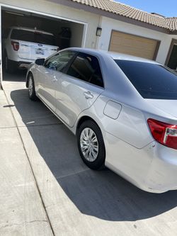 2012 Toyota Camry Hybrid for Sale in Bakersfield, CA - OfferUp