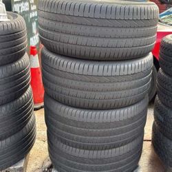 285 40 22 Pirelli Pzero Set of 4 Used Super Clean Set
