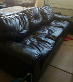 Like new leather couch