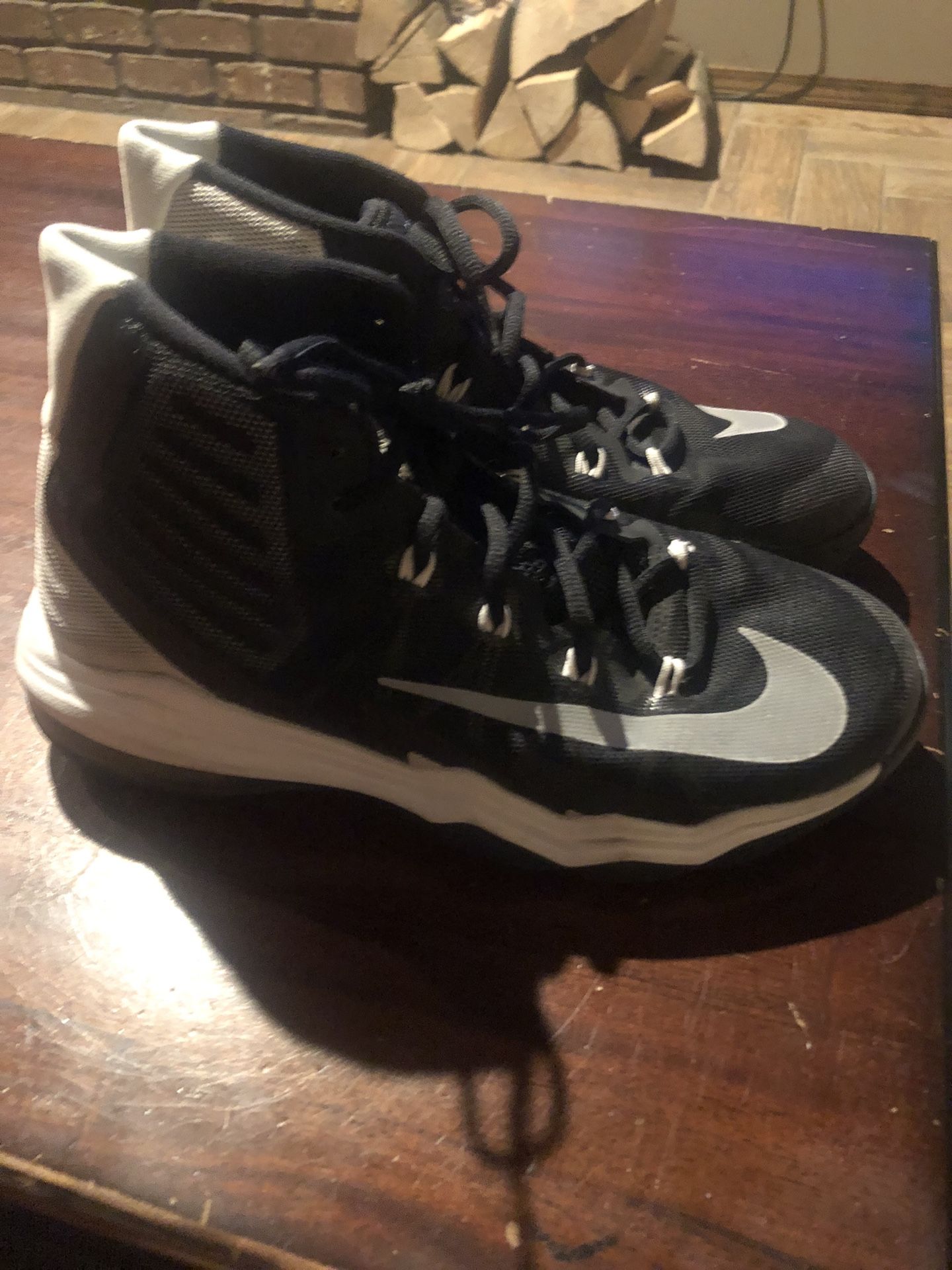 Nike Mens Size 8 Basketball Shoes