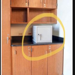 8 Tablet Wall/ Desk Charging Station