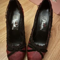 Red Lacy Heel’s 
