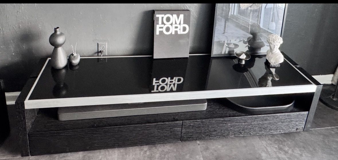 TV Stand. TV console 