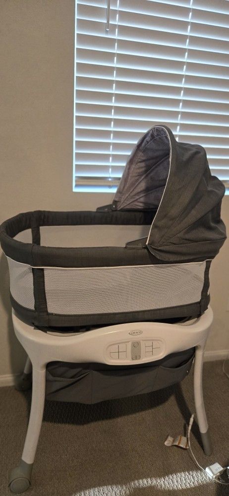 Graco sense2snooze bassinet with crying detection technology