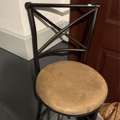 Chairs/Stools 
