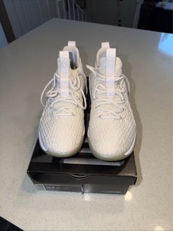 lebron James White Low Xv Shoes Sliver Metallic 10.5
