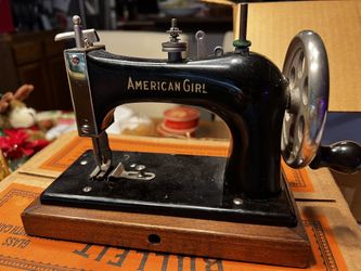Vintage American Girl Miniature Black Sewing Macine