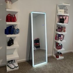Wall shelf