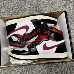 AIR JORDAN 1s SZ 11 