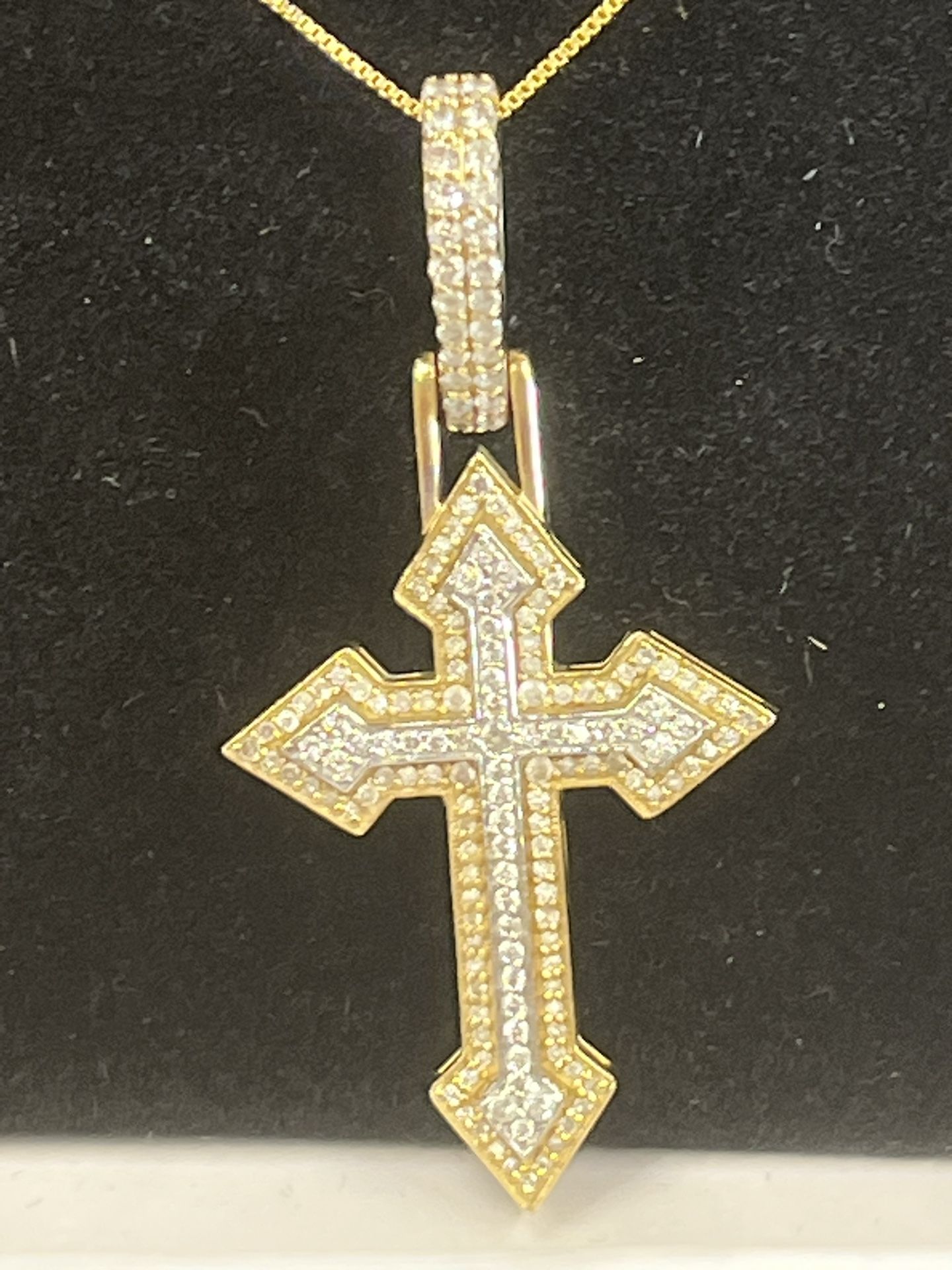 10k Diamonds Cross Pendant