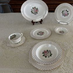China 8 Pc Setting. Imperial By Lifeline