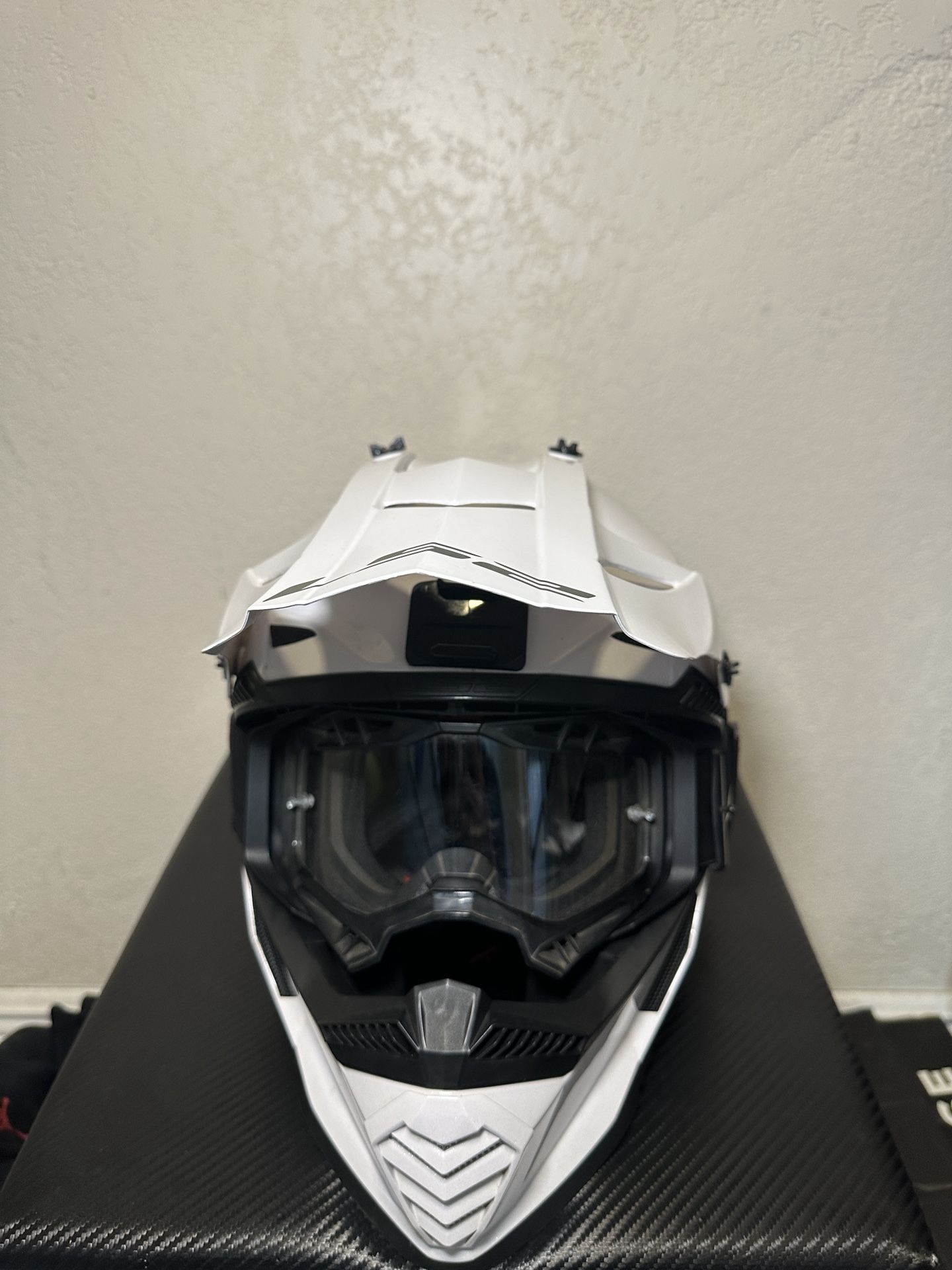LS2 Helmets Coz Full Face MX Motorcycle Helmet size M