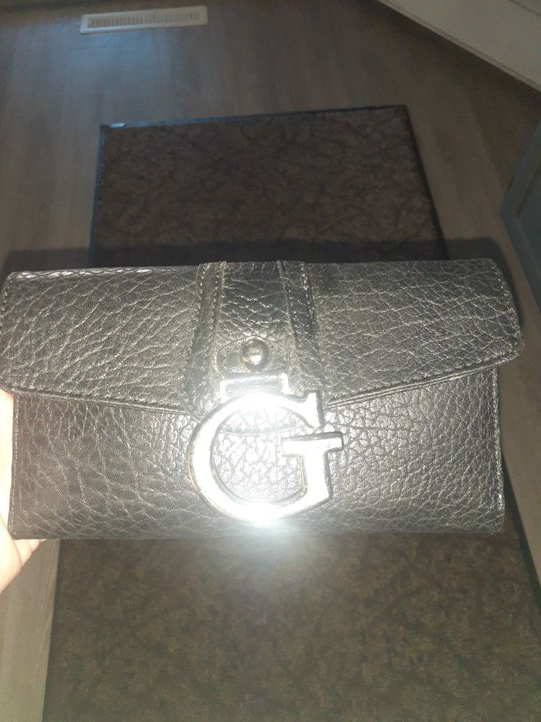 Guess Wallet 