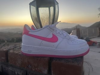 Women’s Nikes Air Force One Size 8 