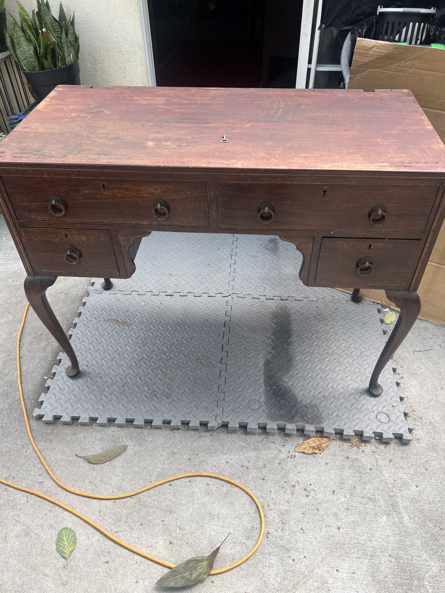 Antique Table Drawer Desk w/skeleton key for functional drawer locks...