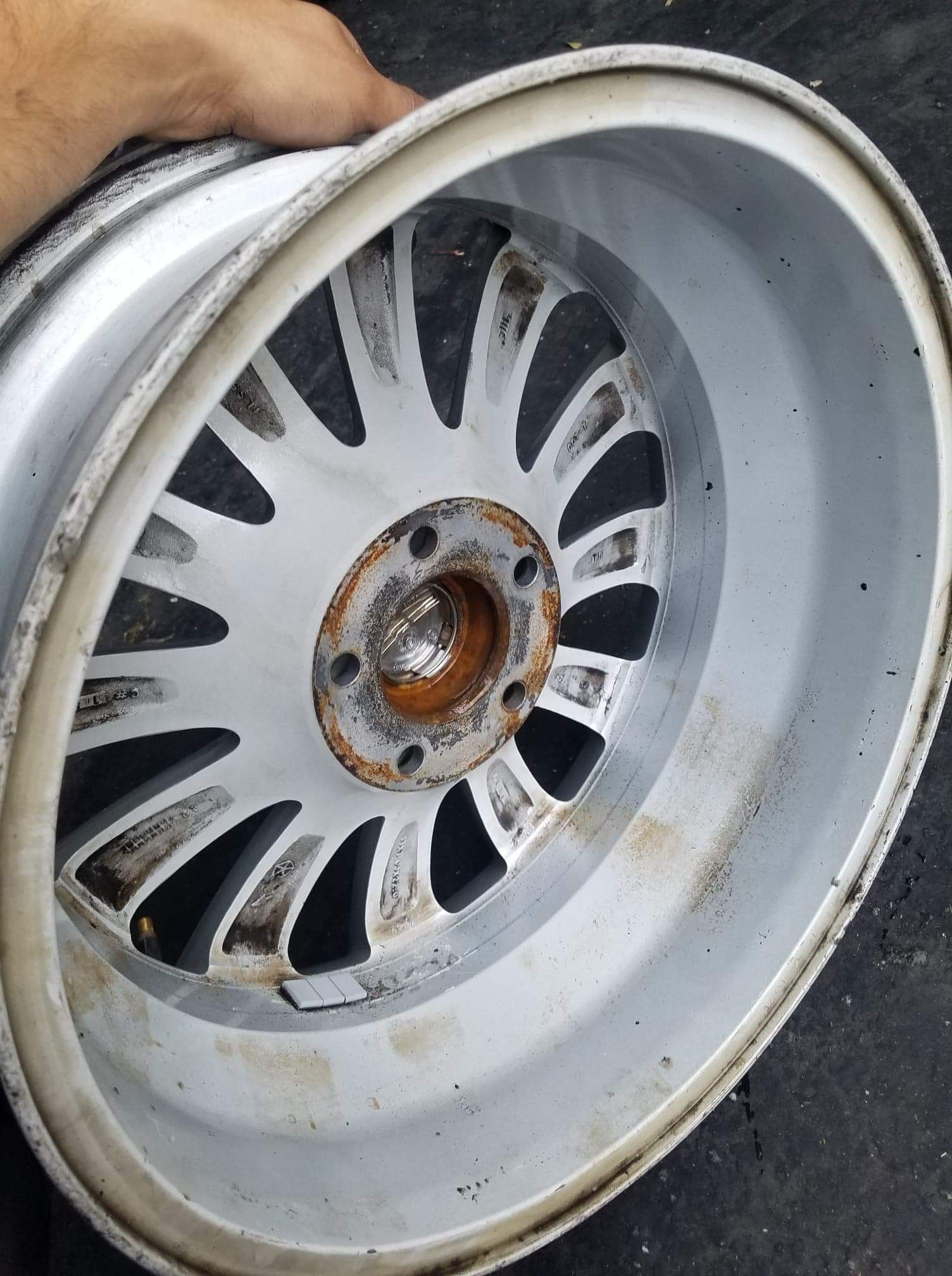 Set of 4 oem chrysler 300 rim s 17 inch will fit many cars 5x114 3