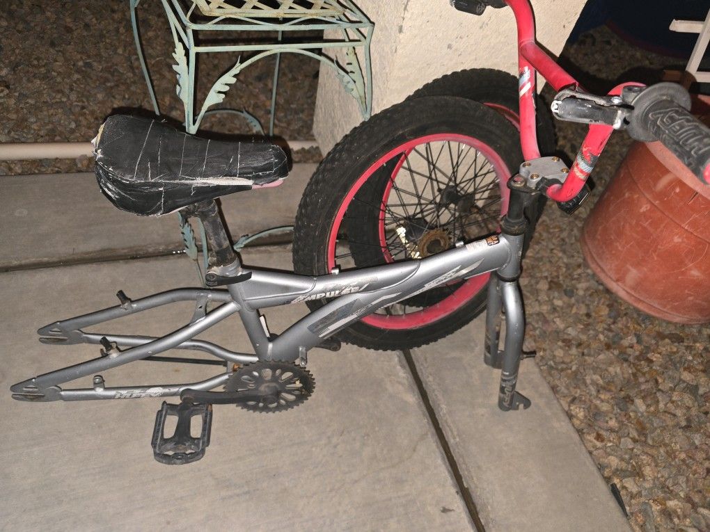 HUFFY BMX BIKE! Frame And 20 Inch Fat Mags $30