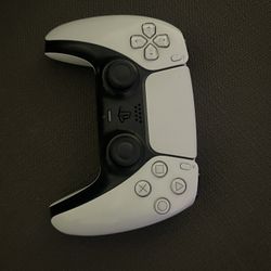 PS5 Controllers 
