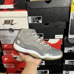 2010 Jordan Cool Grey 11s size 10.5 USED