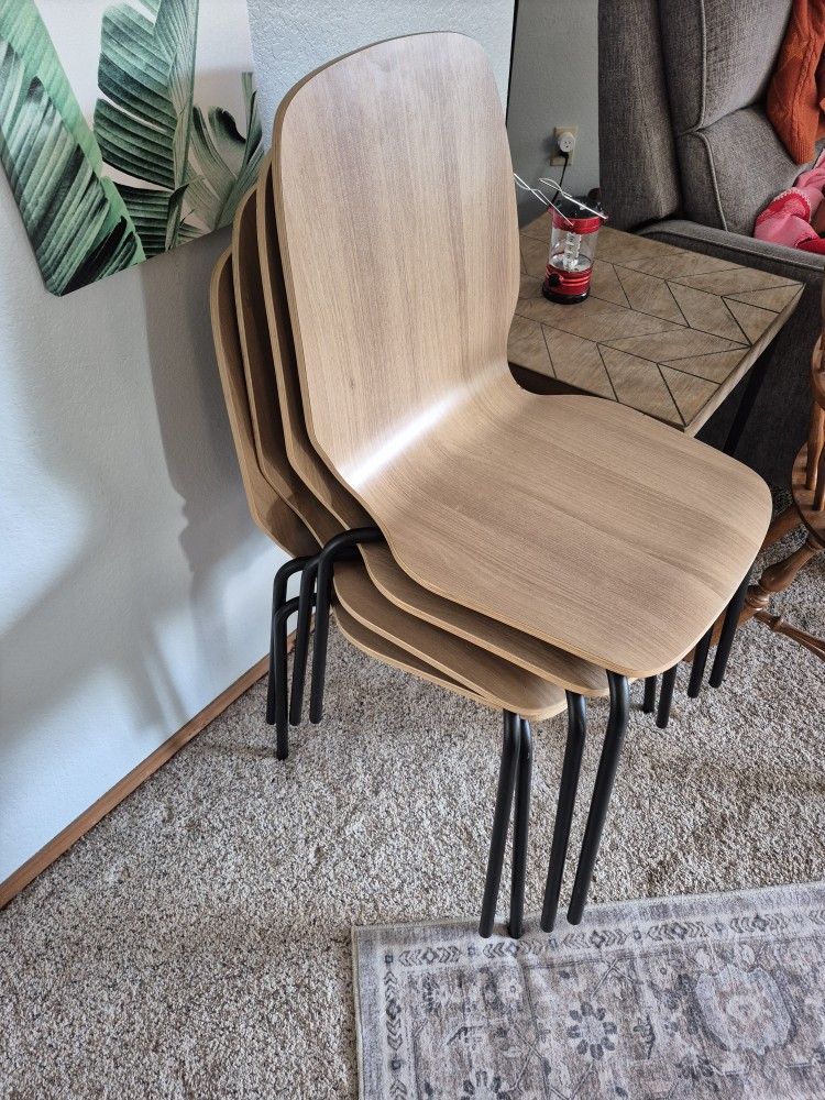 Free Table And 4 Chairs 