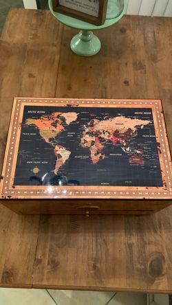 The Voyager’s Quest Desktop Humidor