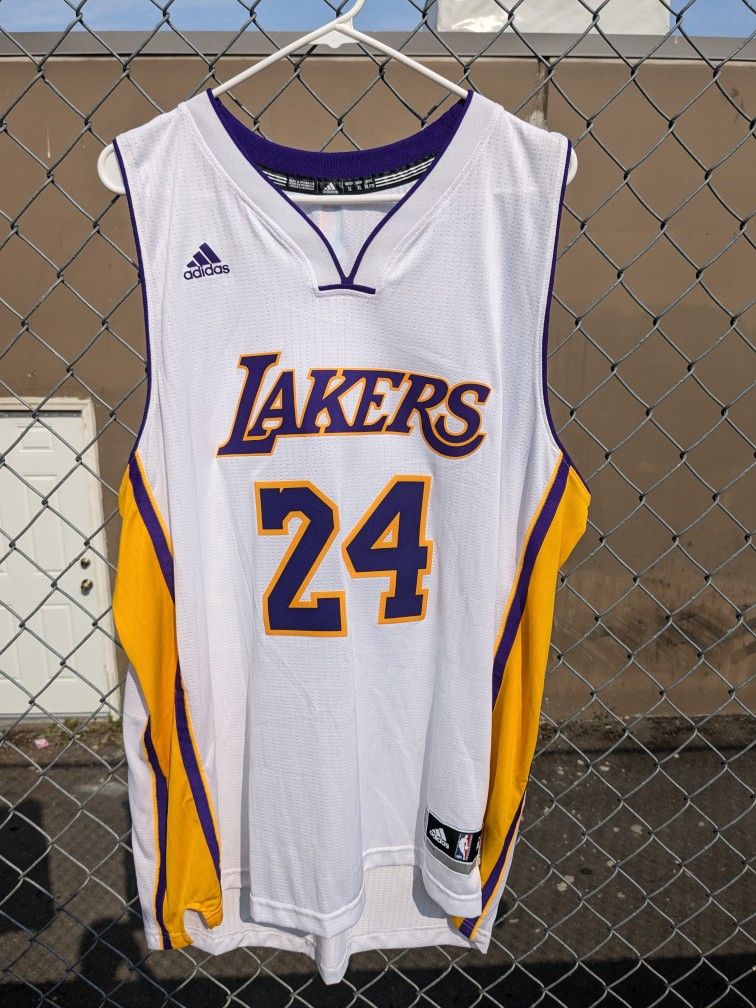 2015 Kobe Bryant Lakers Jersey Size XL