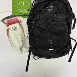 Osprey Manta Hiking Backpack With Hydration Pack