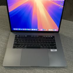 2019 15” Macbook Pro (32GB RAM / 512GB SSD) 💻 with over $1000 in Preinstalled Software: Logic Pro X, Adobe Premiere, Final Cut Pro & More!  