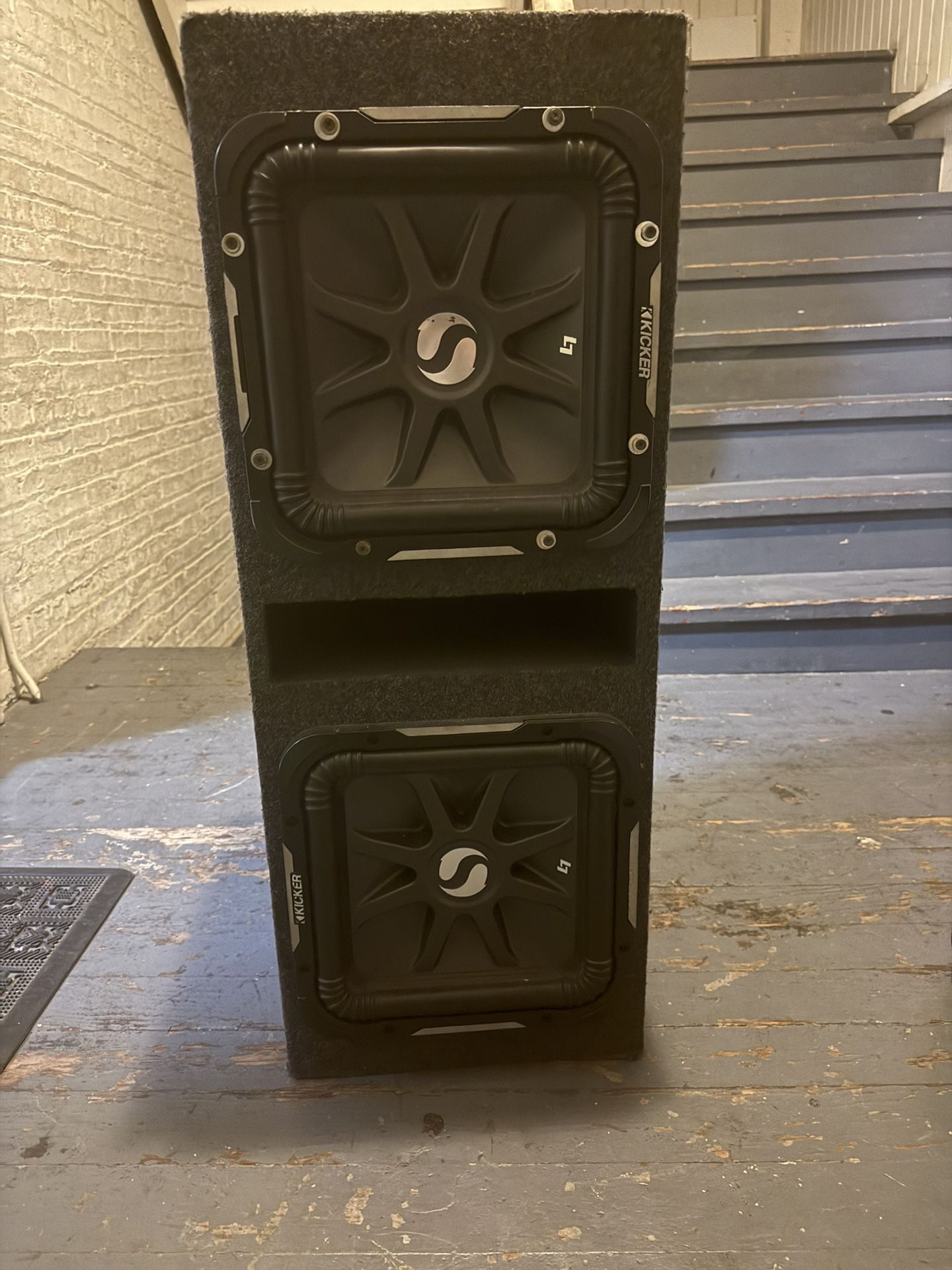 Pair of L7 kickers Subwoofers 12 inch