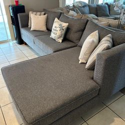 Beautiful Grey Sectional Couch From Living Spaces LIKE NEW 