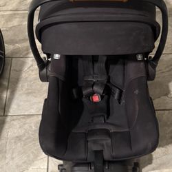Nuna Car seat 